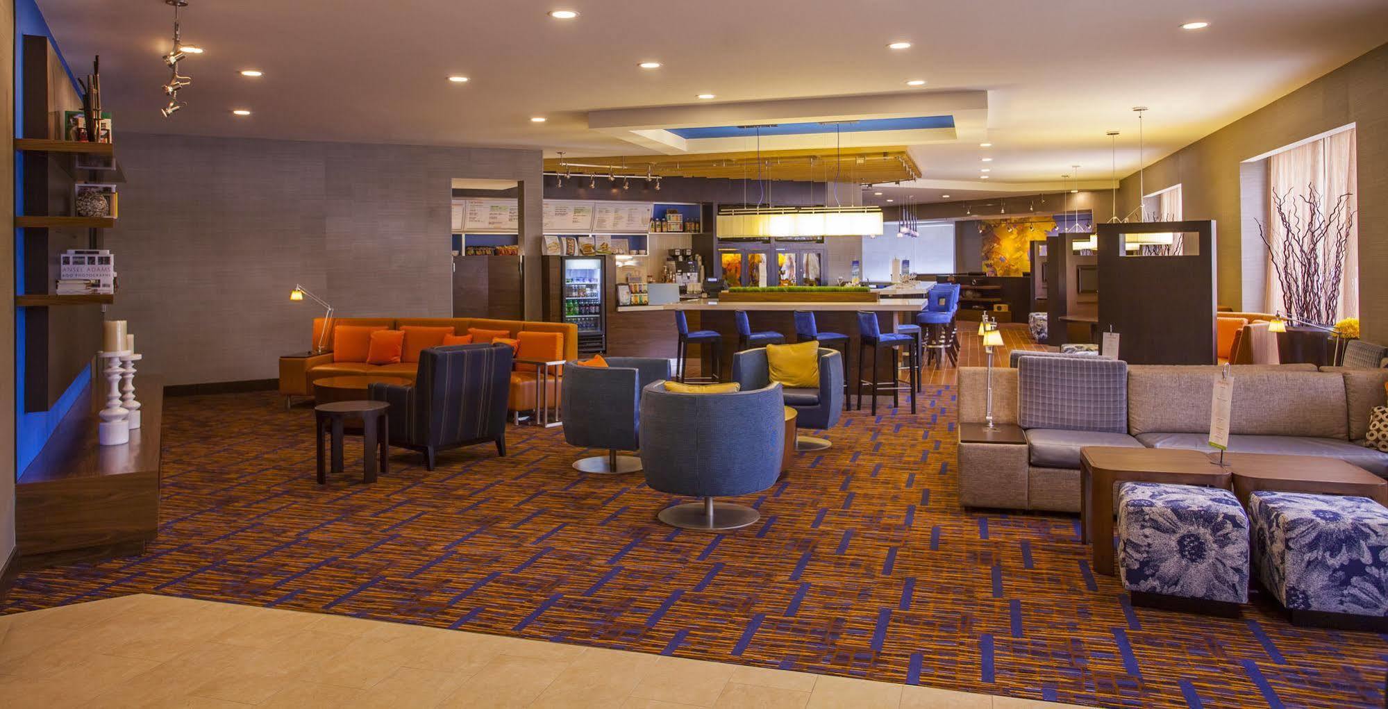 Courtyard By Marriott Charlotte Airport Loso Exterior foto
